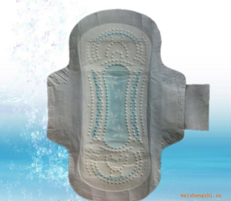 代理加工出口衛(wèi)生巾衛(wèi)生巾廠加工批發(fā)日用240MM印藍網面衛(wèi)生巾